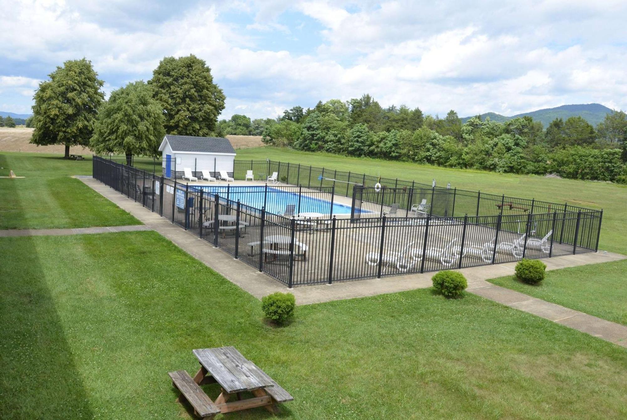 Days Inn By Wyndham Luray Shenandoah Exteriér fotografie